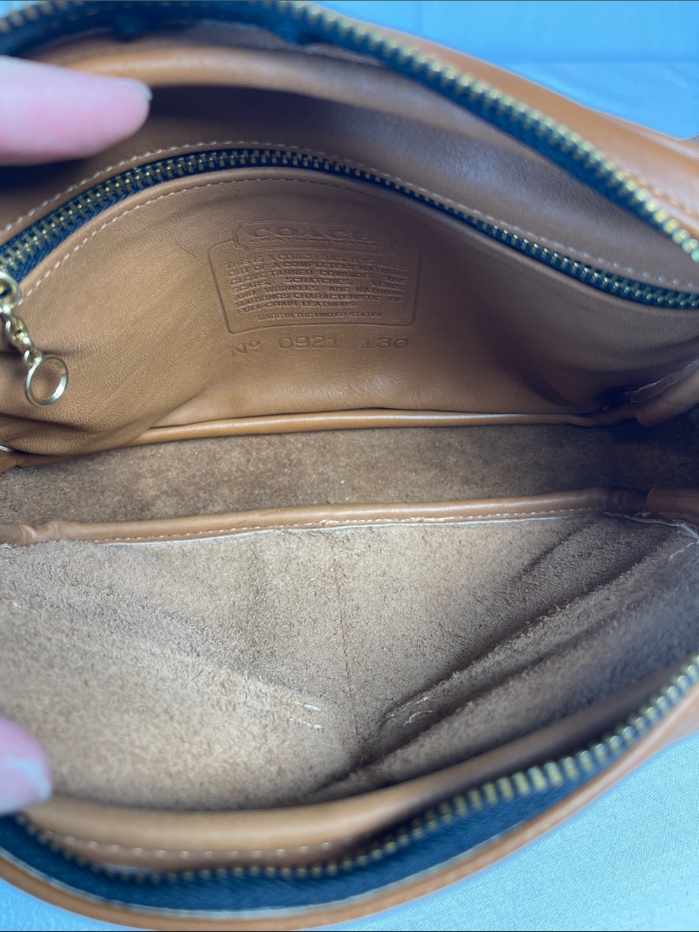 Coach 0921-130 Vintage Waist Pack Style 507 British Tan Leather Authenticated - Picture 9 of 16